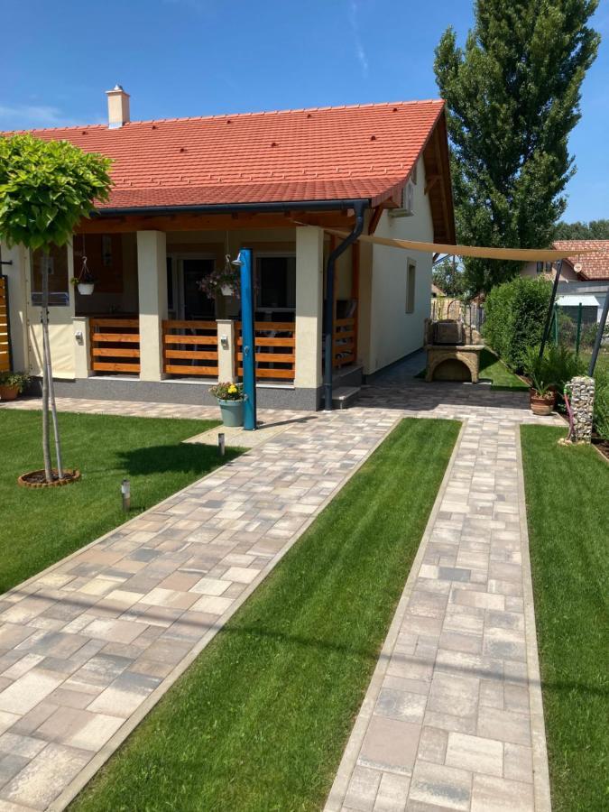 Appartement Balati Vendégház à Balatonmáriafürdő Extérieur photo