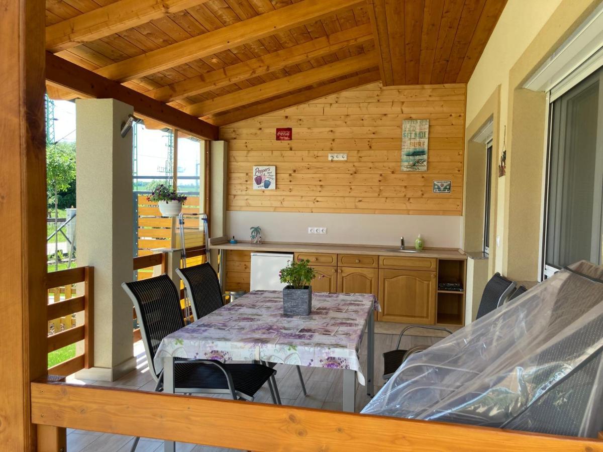 Appartement Balati Vendégház à Balatonmáriafürdő Extérieur photo